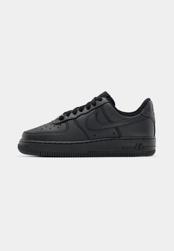 Sneakers W Nike Air Force 1 Low LE Triple